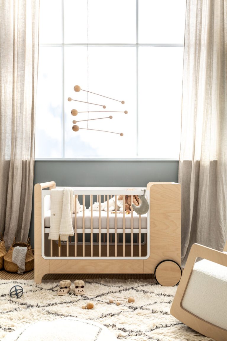 https://ikiddoo.com.ua/wp-content/uploads/2024/07/Ikiddoo-Rocking-Baby-Cot-Lifestyle01-778x1167-1.jpg